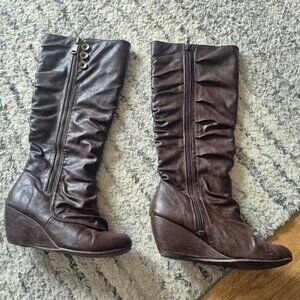 Womens Wedge Boots Size 8.5
